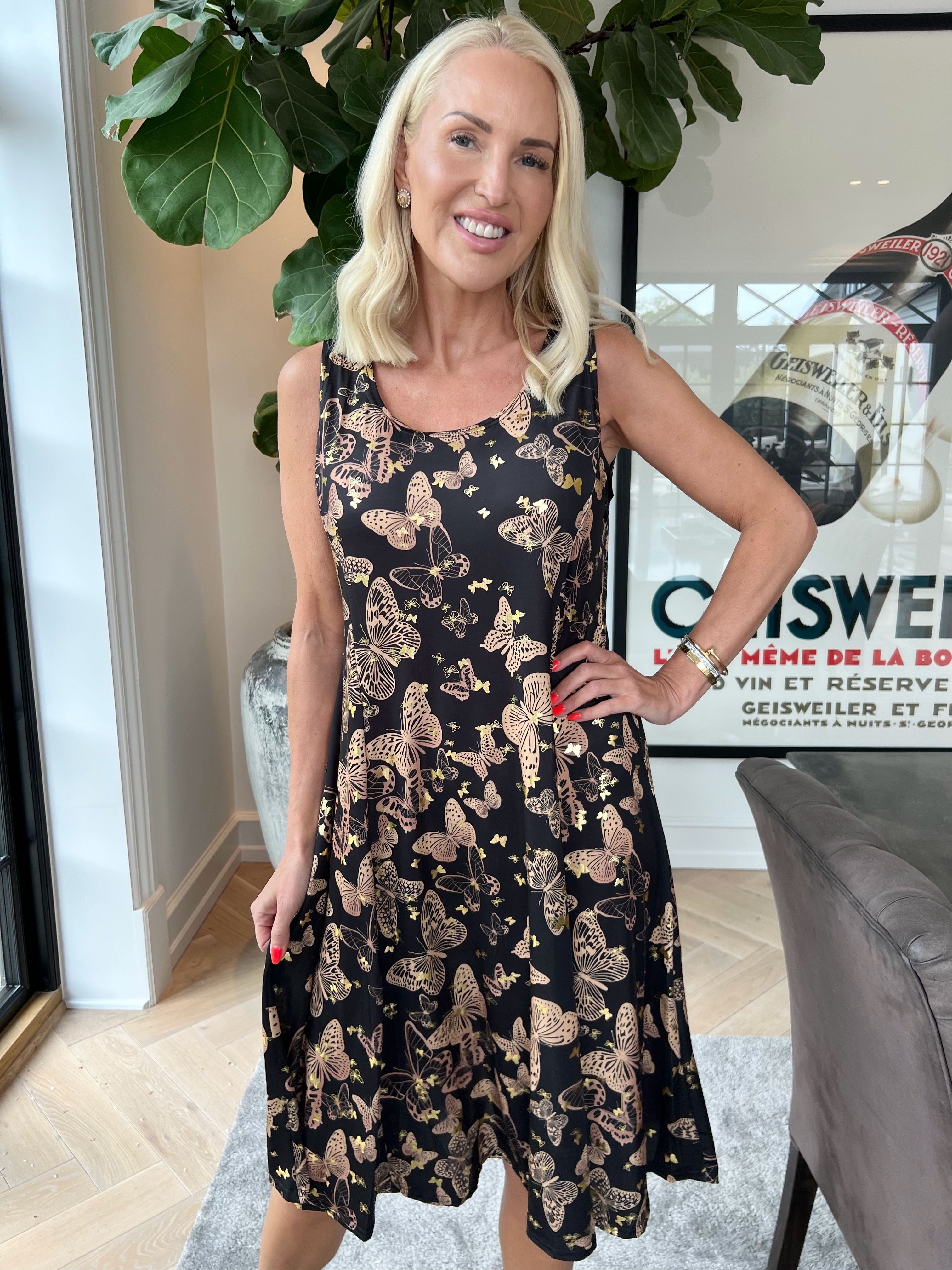 Maj Butterfly - Elastisk sommerkjole i a-facon med sommerfugleprint